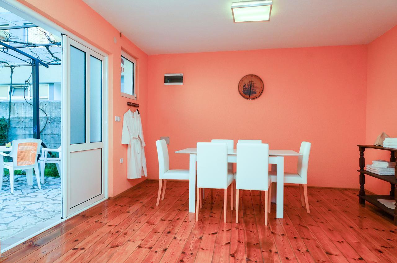 Apartments Apple Cat Montenegro Ko Bijela Exterior photo