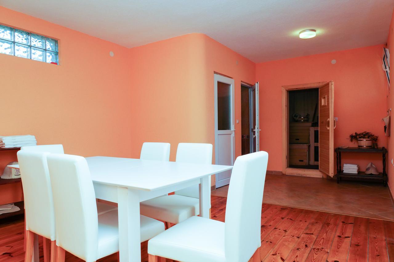 Apartments Apple Cat Montenegro Ko Bijela Exterior photo