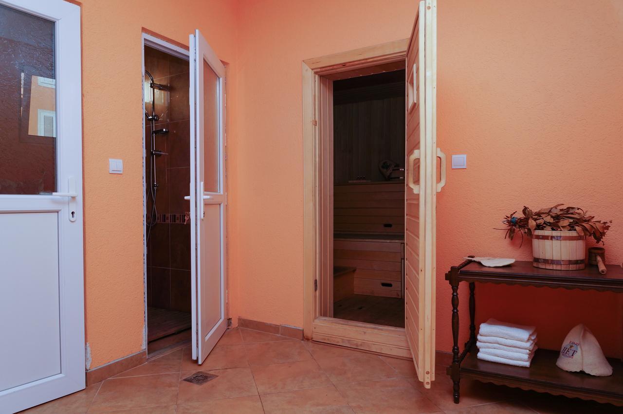 Apartments Apple Cat Montenegro Ko Bijela Exterior photo