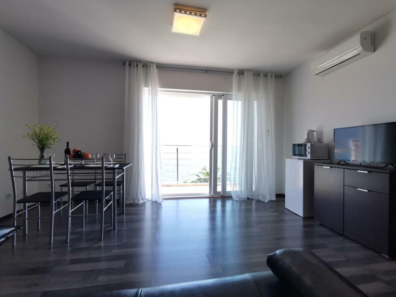Apartments Apple Cat Montenegro Ko Bijela Exterior photo